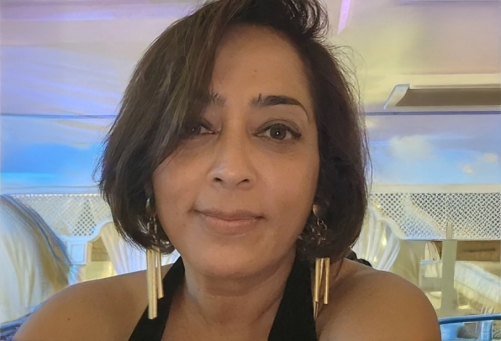 Indian Singer Chitra Iyer’s Sister Dies in Trekking Accident in Oman Indian Singer Chitra Iyer’s Sister Dies in Trekking Accident in Oman