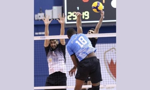 Ahli, Najma stay on top of volleyball league