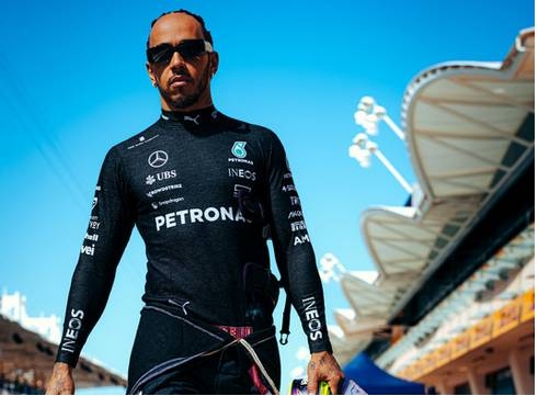 Hamilton fastest on opening day of F1 Gulf Air Bahrain Grand Prix 2024