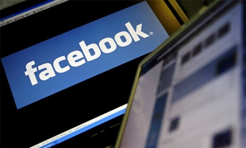 Facebook to reject ads from pages touting 'fake news'