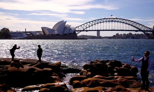Australia rules out ban on Russian tourists as part of sanctions