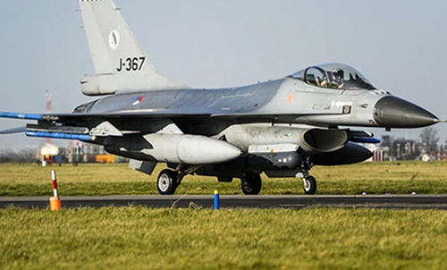 Dutch fighter jets strike first IS targets in Syria Dutch fighter jets strike first IS targets in Syria