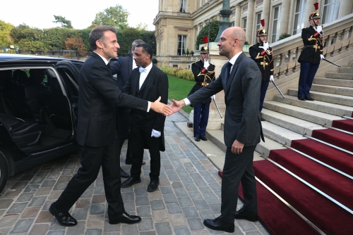 Macron seeks new PM to end France crisis