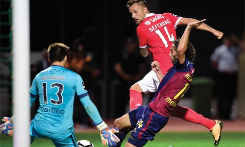 Seferovic lifts Benfica
