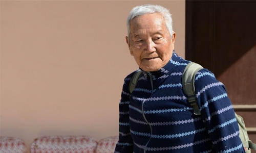 85-year-old Everest record seeker died of altitude sickness 85-year-old Everest record seeker died of altitude sickness