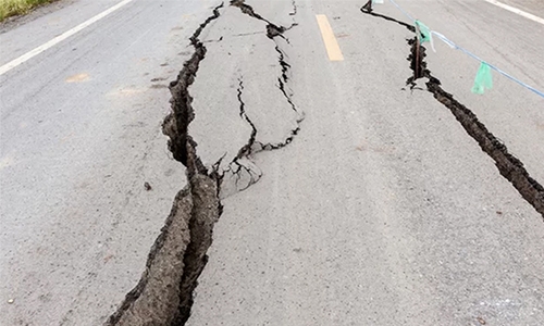 Major 7.3 quake hits remote Malukus in eastern Indonesia