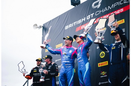2Seas celebrates dominant wins at British GT in Oulton Park 2Seas celebrates dominant wins at British GT in Oulton Park