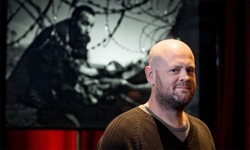 World Press Photo winner's 1,000-mile walk for prize