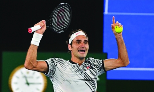 Melbourne master Federer back in top 10