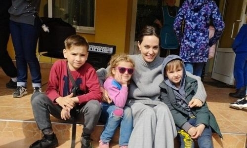 Angelina Jolie meets children, visits cafe in Ukraine’s Lviv