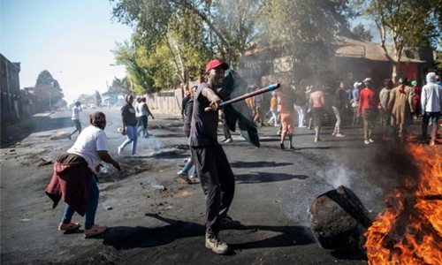 South African truckers arrested for anti-foreigner protests