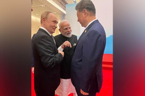 Modi, Putin, Xi share bonhomie ahead of SCO plenary session 