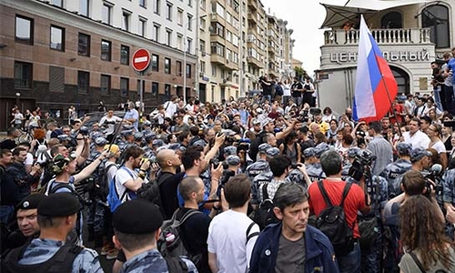 More than 200 arrested at Moscow police abuse march More than 200 arrested at Moscow police abuse march