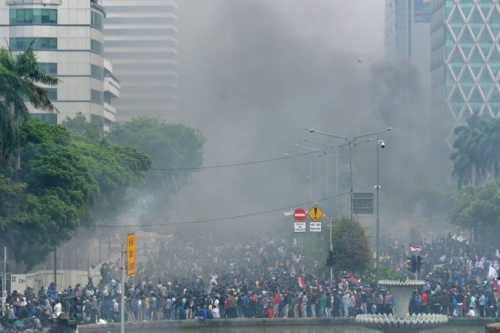 Hundreds arrested as Indonesians protest Hundreds arrested as Indonesians protest