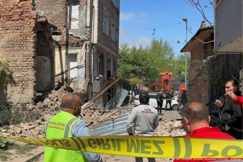 Powerful quake shakes Istanbul 