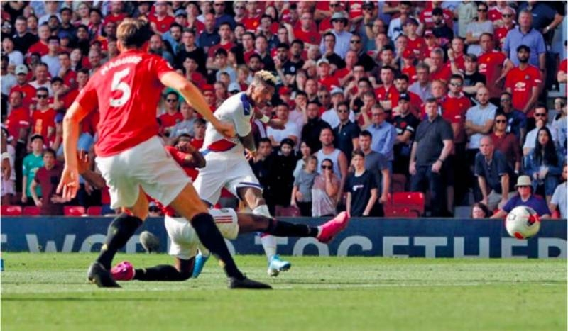 Palace stun Man United