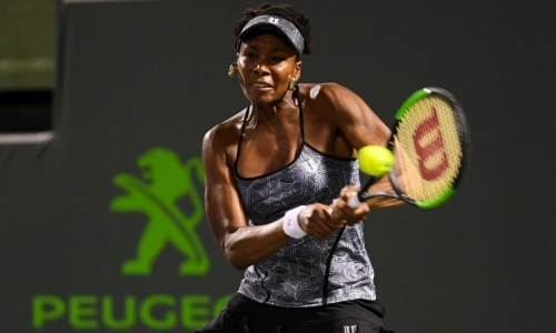 Venus downs Kerber to set up Konta clash in Miami