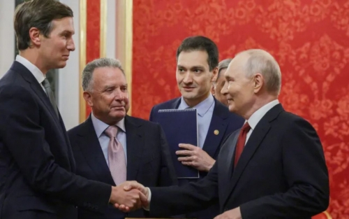US envoys in Moscow as Russia and Ukraine vow not to hit during talks US envoys in Moscow as Russia and Ukraine vow not to hit during talks