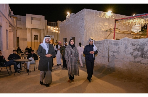 Royal Advisor Praises Bahrain Holidays Festival for Preserving National Identity