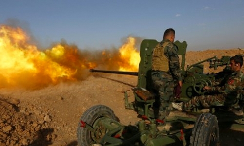 Iraqi forces press offensive south of Mosul