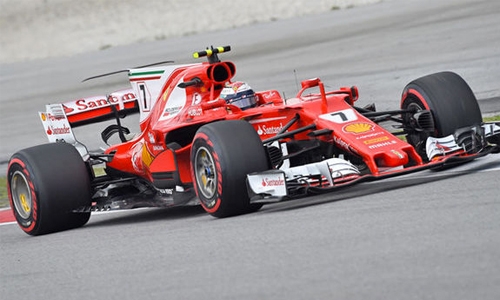 Hamilton struggles again as Raikkonen quickest