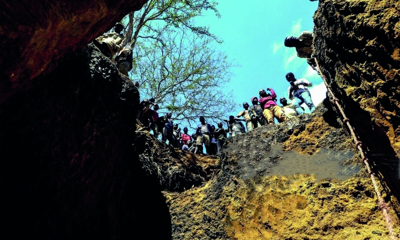 Mozambique’s gem wars