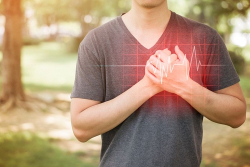 Heart Disease Risk Strikes Men Earlier Than Women