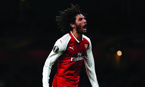 Elneny  extends contract with Arsenal