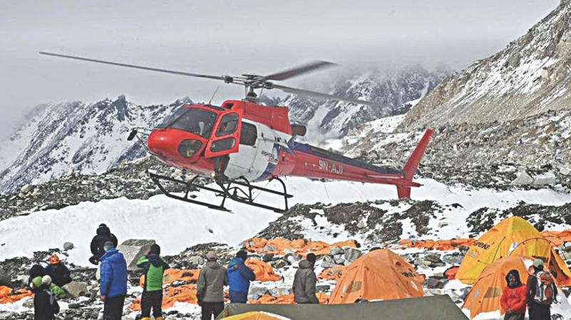 South Koreans among 7 missing in avalanche