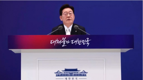 South Korea Rejects Nuclear Arms as Xi Begins North Korea Visit South Korea Rejects Nuclear Arms as Xi Begins North Korea Visit