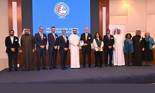 Industry minister calls for stronger US-Bahrain trade ties; highlights FTA