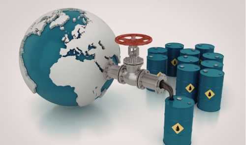 Global Growth Slows as Oil Crisis Deepens