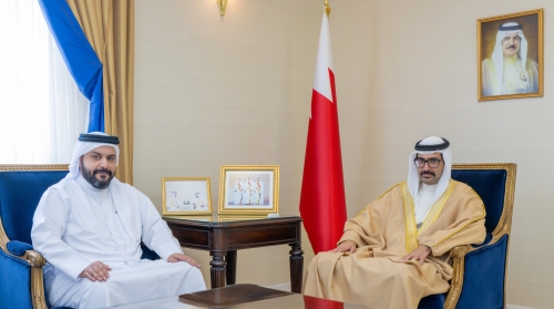 Southern Governor Receives MP Al-Dosari to Discuss Residents’ Needs Southern Governor Receives MP Al-Dosari to Discuss Residents’ Needs