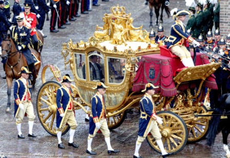 Dutch royals' golden coach set for refit