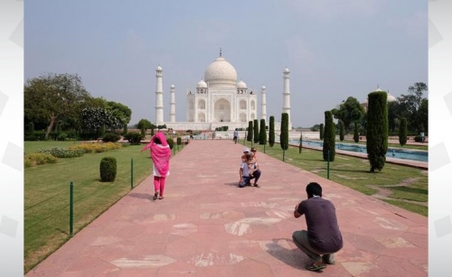 Taj Mahal gets first visitors despite infections increase