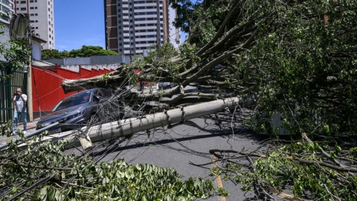 Cyclone Devastates Sao Paulo, Causes Massive Power Outages and Flight Chaos Cyclone Devastates Sao Paulo, Causes Massive Power Outages and Flight Chaos