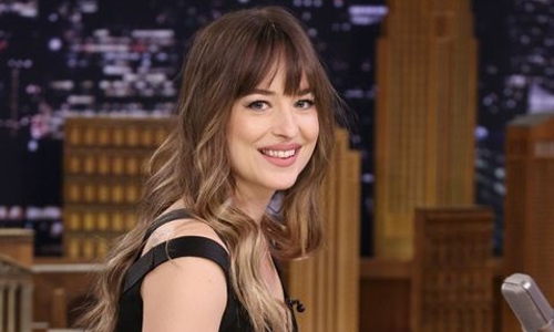 Dakota Johnson hangs out with beau’s ex-wife