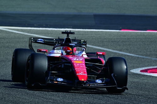 Russell edges Piastri on day one Russell edges Piastri on day one