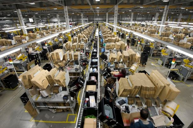 Amazon entices warehouse employees to grocery unit with higher pay