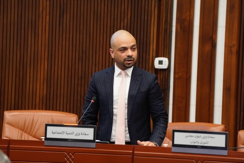 Instant electronic system links across government to verify social assistance claims