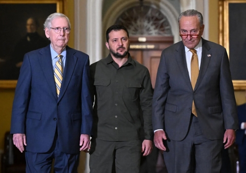 US House Approves Ukraine Aid Bill as 18 Republicans Break Ranks