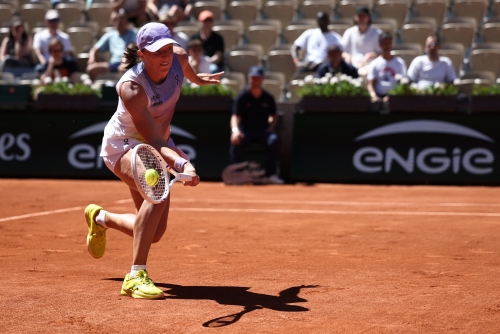 Swiatek, Sabalenka reach last 16 Swiatek, Sabalenka reach last 16