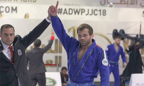 Eldarov competes at Abu Dhabi