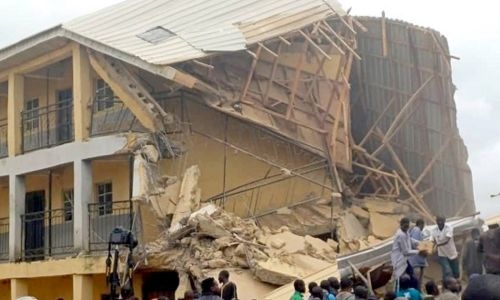 Nigeria school collapse kills 21, scores injured