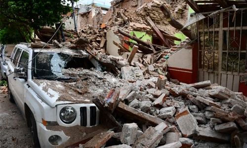 Race to rescue survivors from ruins of Mexico quake