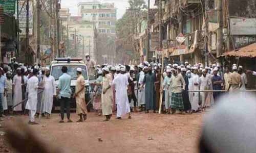 12 injured in Bangladesh mosque attack 12 injured in Bangladesh mosque attack