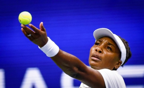 Venus Williams ousted in first round of Australian Open warm-up
