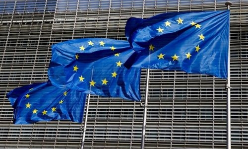 EU agrees to give Bosnia candidate status: Diplomats