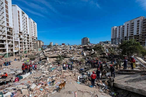 Venezuelans Hold Minute of Silence One Month After Deadly Earthquakes