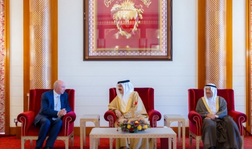 HM King Receives Jordanian Senate Speaker in Bahrain